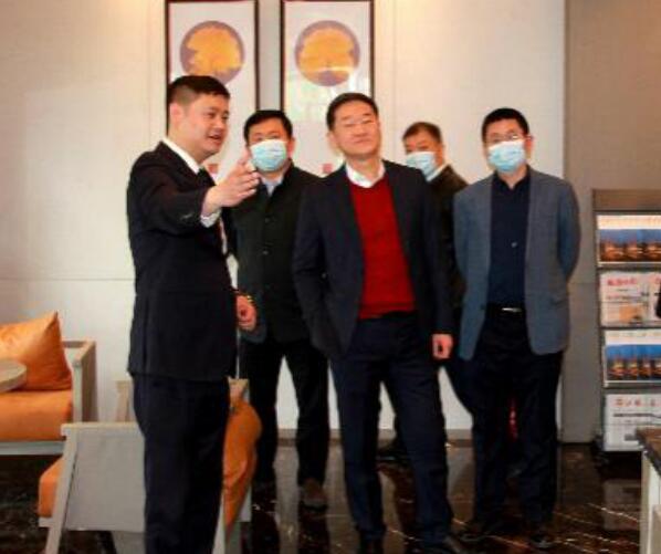 集团党委书记、董事长任丁调研“锦著”天府广场店